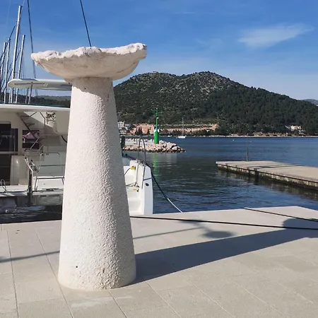 Kuca Za Odmor Nada * مارينا