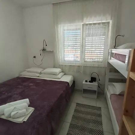 Kuca Za Odmor Nada مارينا